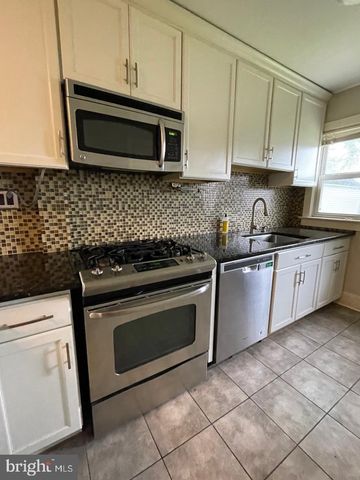 721 MAYFLOWER AVE, Lawrenceville, NJ 08648