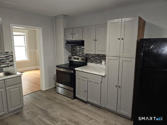 92 Hill Street, Waterbury, CT 06704