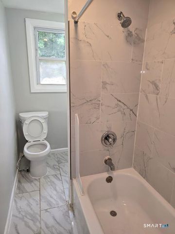92 Hill Street, Waterbury, CT 06704