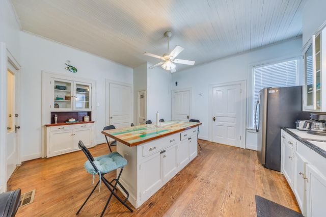 2404 Bernardo De Galvez, Galveston, TX 77550