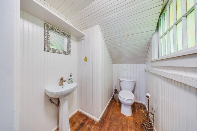 2404 Bernardo De Galvez, Galveston, TX 77550