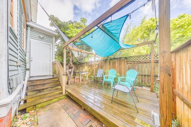 2404 Bernardo De Galvez, Galveston, TX 77550