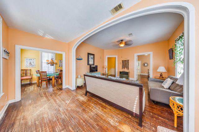 2404 Bernardo De Galvez, Galveston, TX 77550