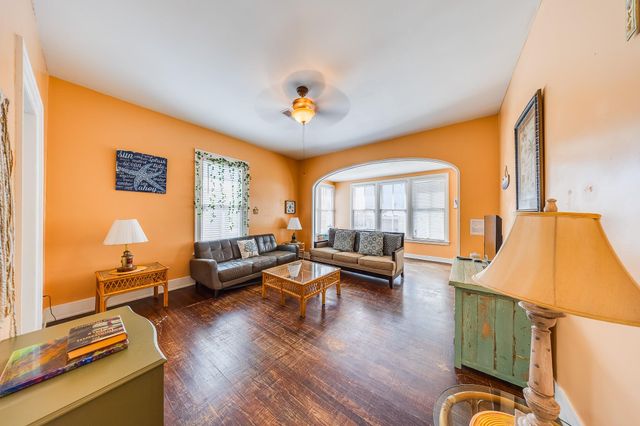 2404 Bernardo De Galvez, Galveston, TX 77550