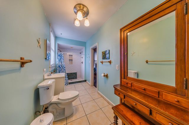 2404 Bernardo De Galvez, Galveston, TX 77550