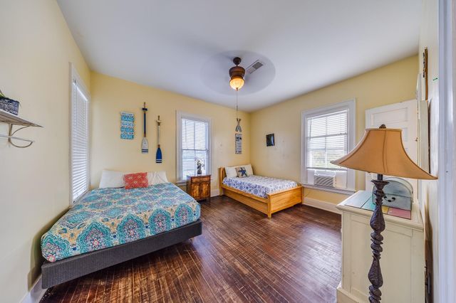 2404 Bernardo De Galvez, Galveston, TX 77550