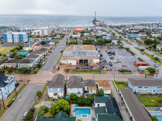2404 Bernardo De Galvez, Galveston, TX 77550