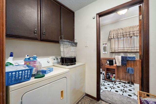 667 W Elm Street, Aurora, MO 65605