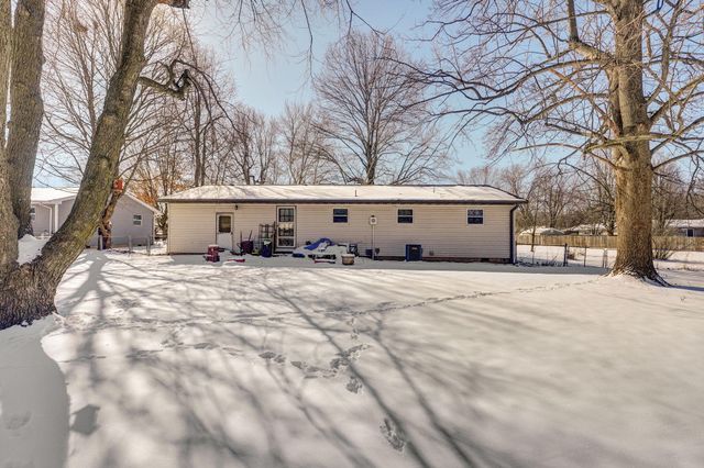 667 W Elm Street, Aurora, MO 65605