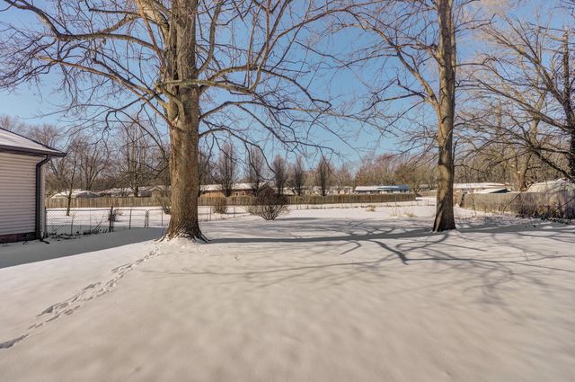 667 W Elm Street, Aurora, MO 65605