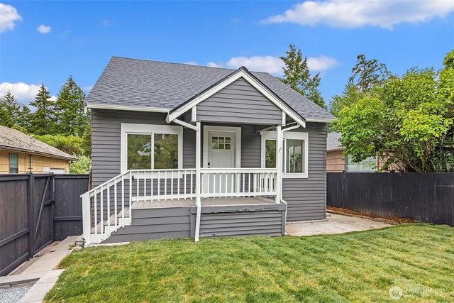 5040 35th Avenue SW, Seattle, WA 98126