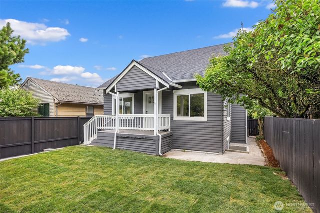 5040 35th Avenue SW, Seattle, WA 98126