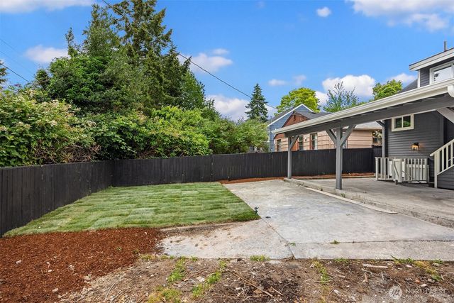 5040 35th Avenue SW, Seattle, WA 98126
