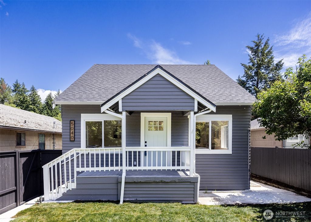 5040 35th Avenue SW, Seattle, WA 98126