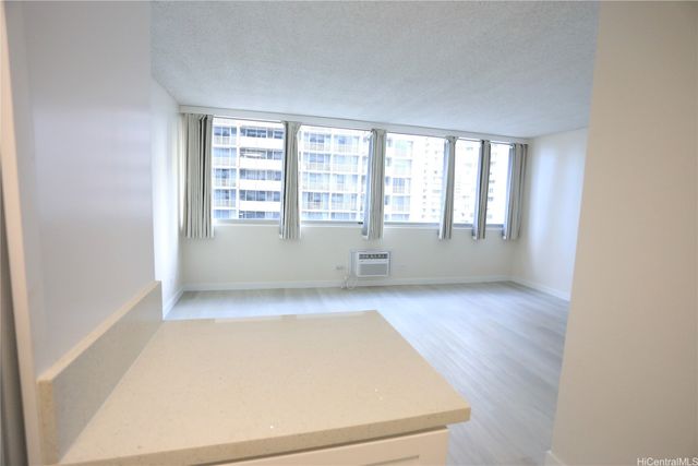 1560 Kanunu Street 613, Honolulu, HI 96814
