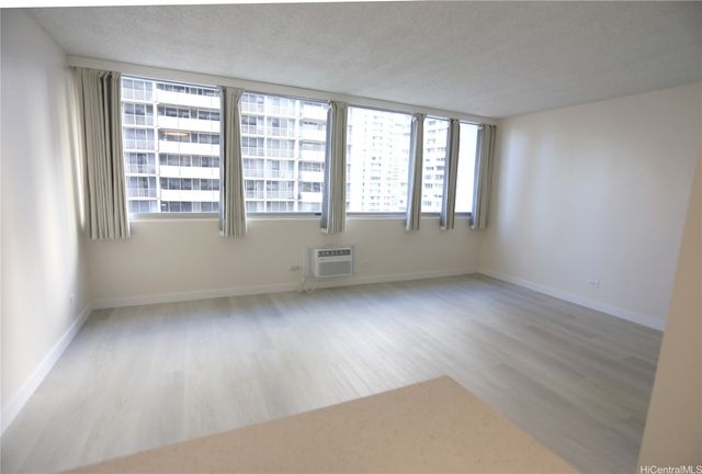 1560 Kanunu Street 613, Honolulu, HI 96814