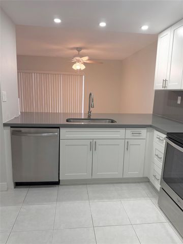 3652 SW 60th Ter, Fort Lauderdale, FL 33314