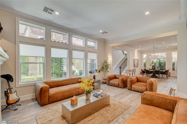 11827 Oakland Hills Drive, Las Vegas, NV 89141