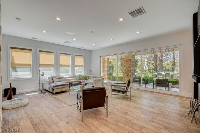 11827 Oakland Hills Drive, Las Vegas, NV 89141