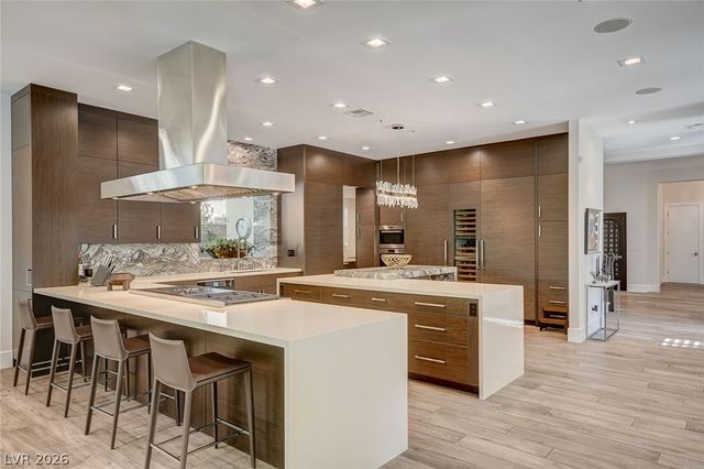 11827 Oakland Hills Drive, Las Vegas, NV 89141