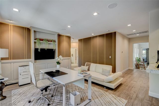 11827 Oakland Hills Drive, Las Vegas, NV 89141