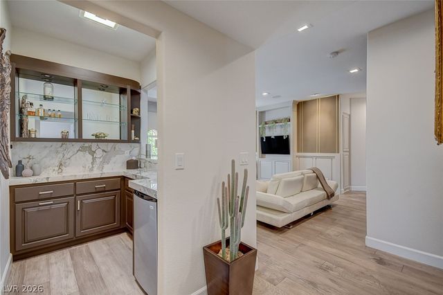 11827 Oakland Hills Drive, Las Vegas, NV 89141
