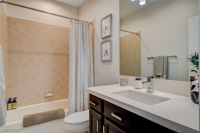 11827 Oakland Hills Drive, Las Vegas, NV 89141