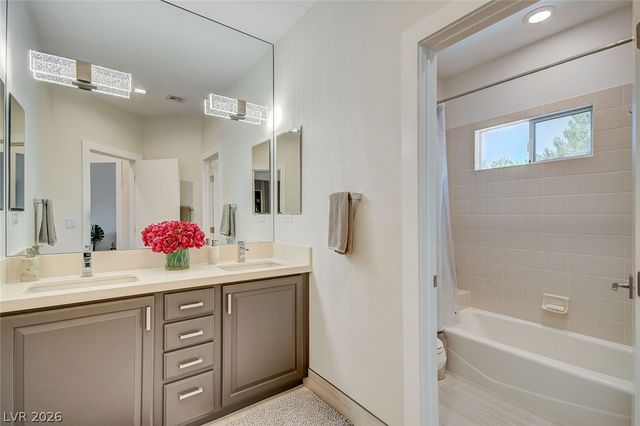 11827 Oakland Hills Drive, Las Vegas, NV 89141