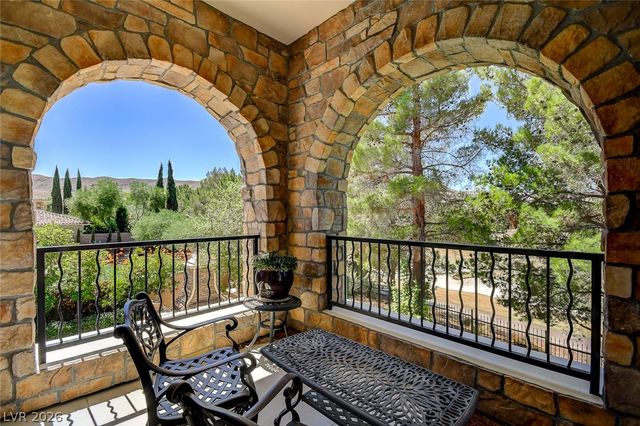11827 Oakland Hills Drive, Las Vegas, NV 89141