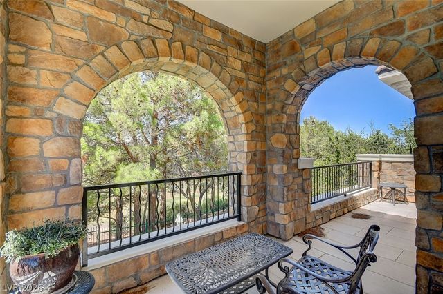 11827 Oakland Hills Drive, Las Vegas, NV 89141