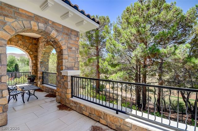 11827 Oakland Hills Drive, Las Vegas, NV 89141