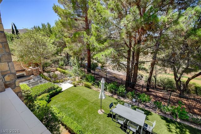11827 Oakland Hills Drive, Las Vegas, NV 89141