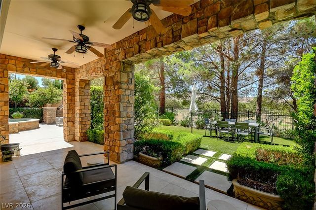 11827 Oakland Hills Drive, Las Vegas, NV 89141