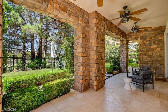 11827 Oakland Hills Drive, Las Vegas, NV 89141