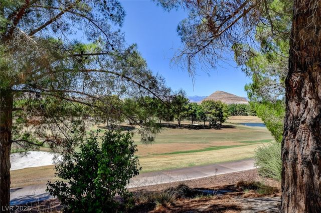 11827 Oakland Hills Drive, Las Vegas, NV 89141