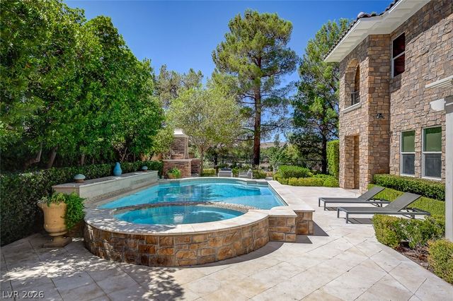 11827 Oakland Hills Drive, Las Vegas, NV 89141