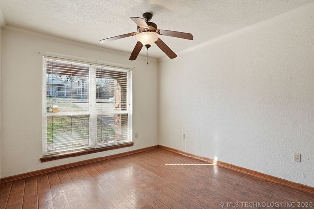 1607 Kingsway Street, Sapulpa, OK 74066