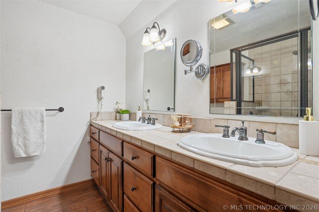 1607 Kingsway Street, Sapulpa, OK 74066