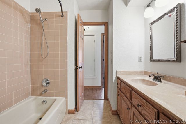 1607 Kingsway Street, Sapulpa, OK 74066