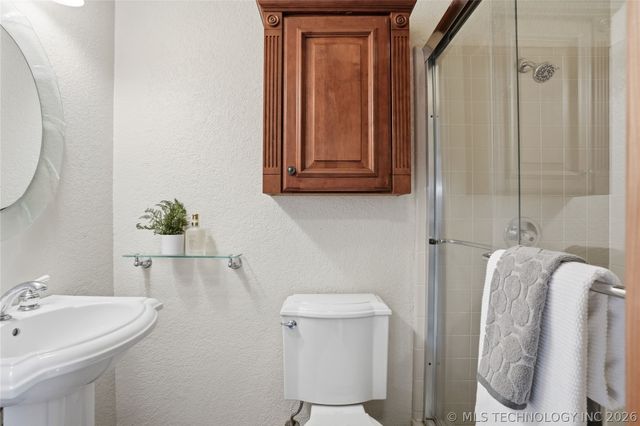 1607 Kingsway Street, Sapulpa, OK 74066