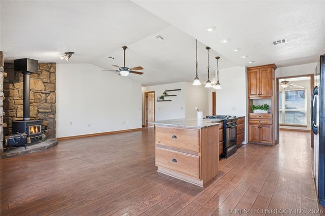 1607 Kingsway Street, Sapulpa, OK 74066