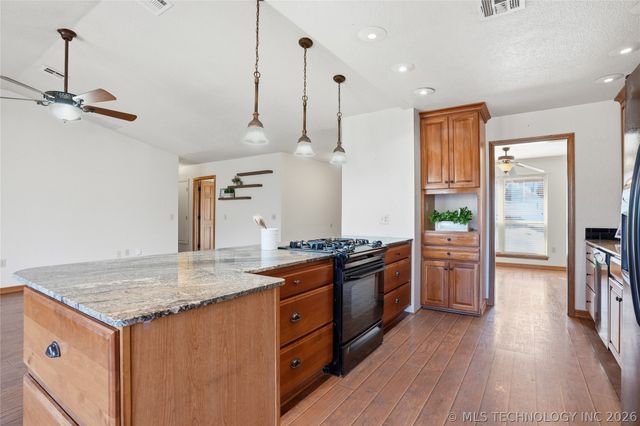 1607 Kingsway Street, Sapulpa, OK 74066