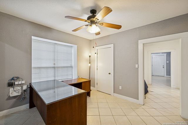 937 Culebra, San Antonio, TX 78201