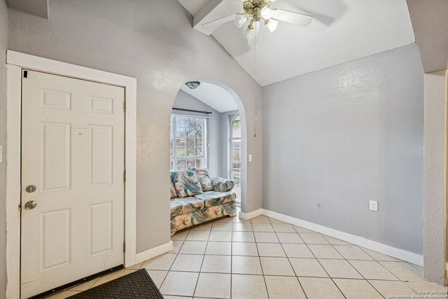 937 Culebra, San Antonio, TX 78201