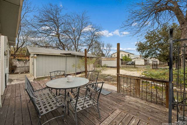 937 Culebra, San Antonio, TX 78201