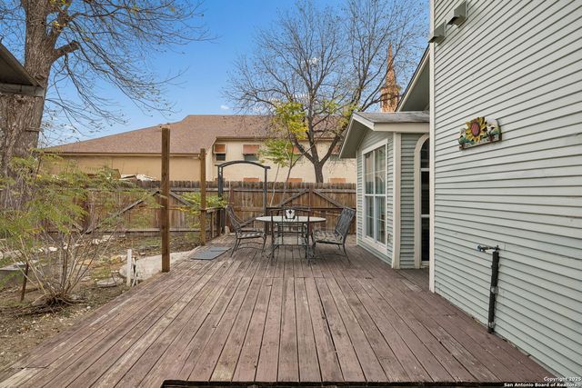 937 Culebra, San Antonio, TX 78201