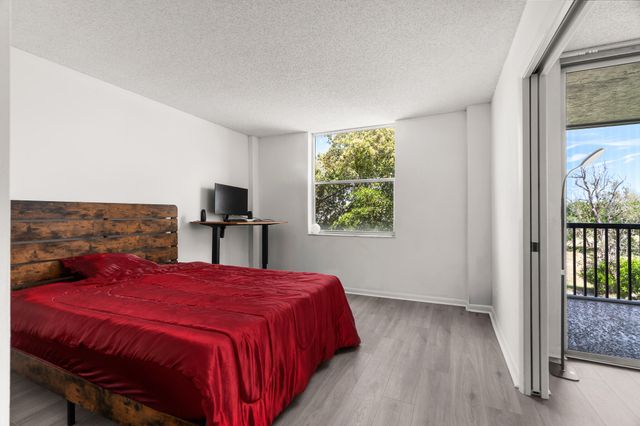 5260 NW 2nd Avenue 407, Boca Raton, FL 33487