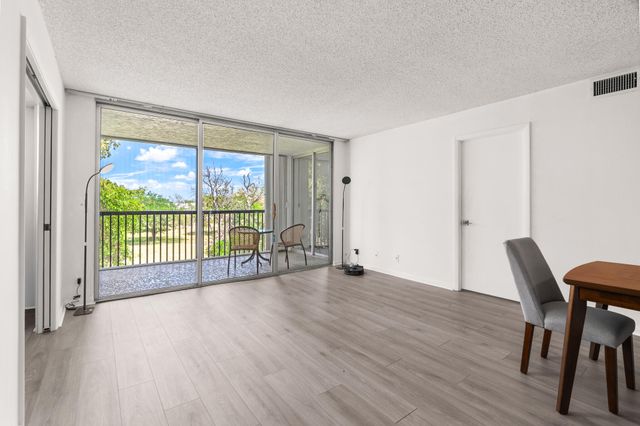 5260 NW 2nd Avenue 407, Boca Raton, FL 33487