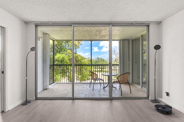 5260 NW 2nd Avenue 407, Boca Raton, FL 33487