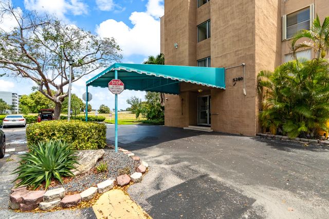 5260 NW 2nd Avenue 407, Boca Raton, FL 33487